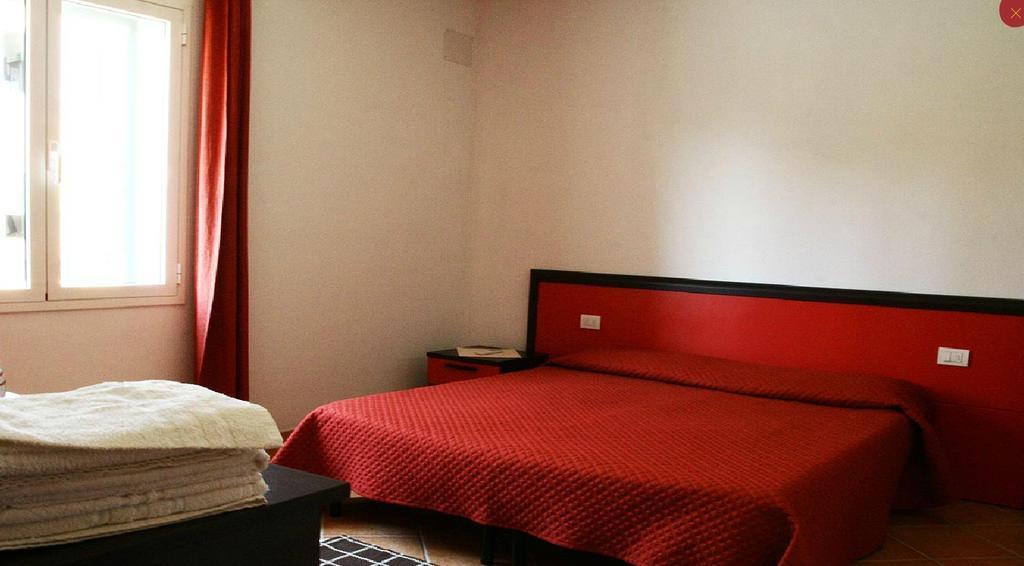 Hotel Gallo Spot San Teodoro  Habitación foto